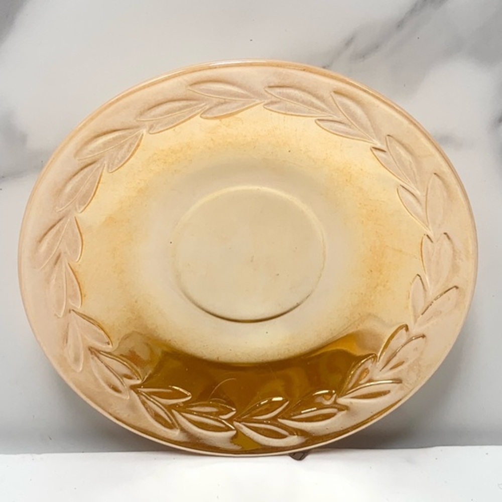 🔥👑⚓️🍑🧡🤍Vintage Anchor Hocking FIRE KING Leaf Orange Peach Lustre Saucer.